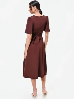 ABITO MIDI MARRONE IN RASO