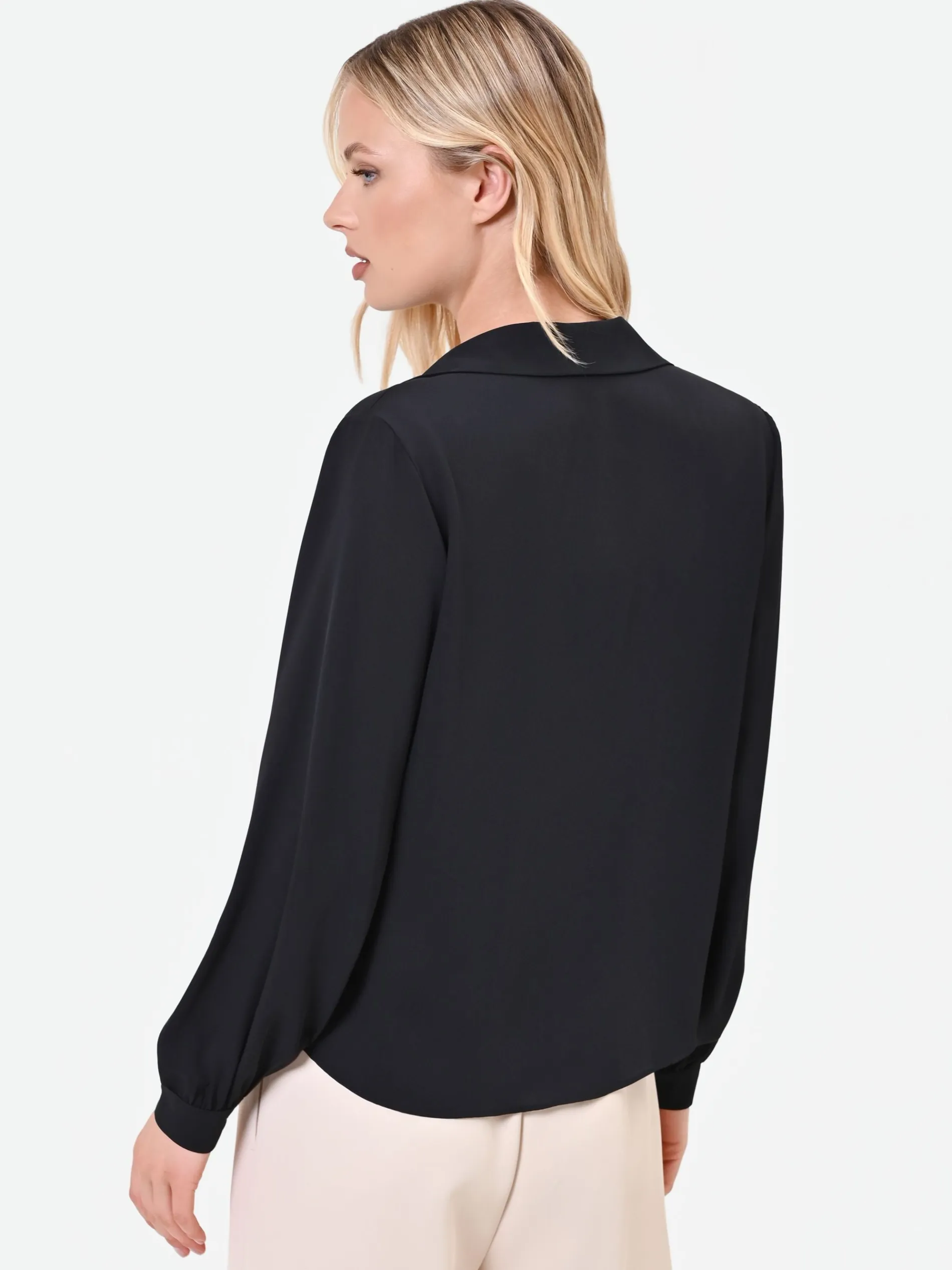 BLUSA NERA IN RASO CON INCROCIO A PORTAFOGLIO