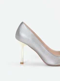 DÉCOLLETÉ A PUNTA ARGENTO CON TACCO SPECCHIATO ORO