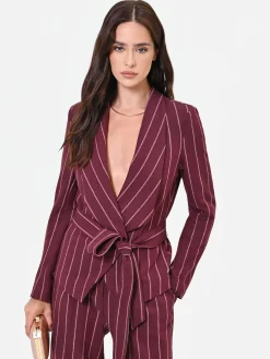 GIACCA BORDEAUX GESSATA CON CINTURA IN VITA