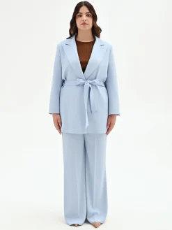 GIACCA CURVY CIELO AZZURRO CON CINTURA IN VITA