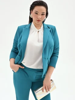 GIACCA CURVY DOPPIOPETTO BLU OTTANIO IN SCUBA MANO CREPE