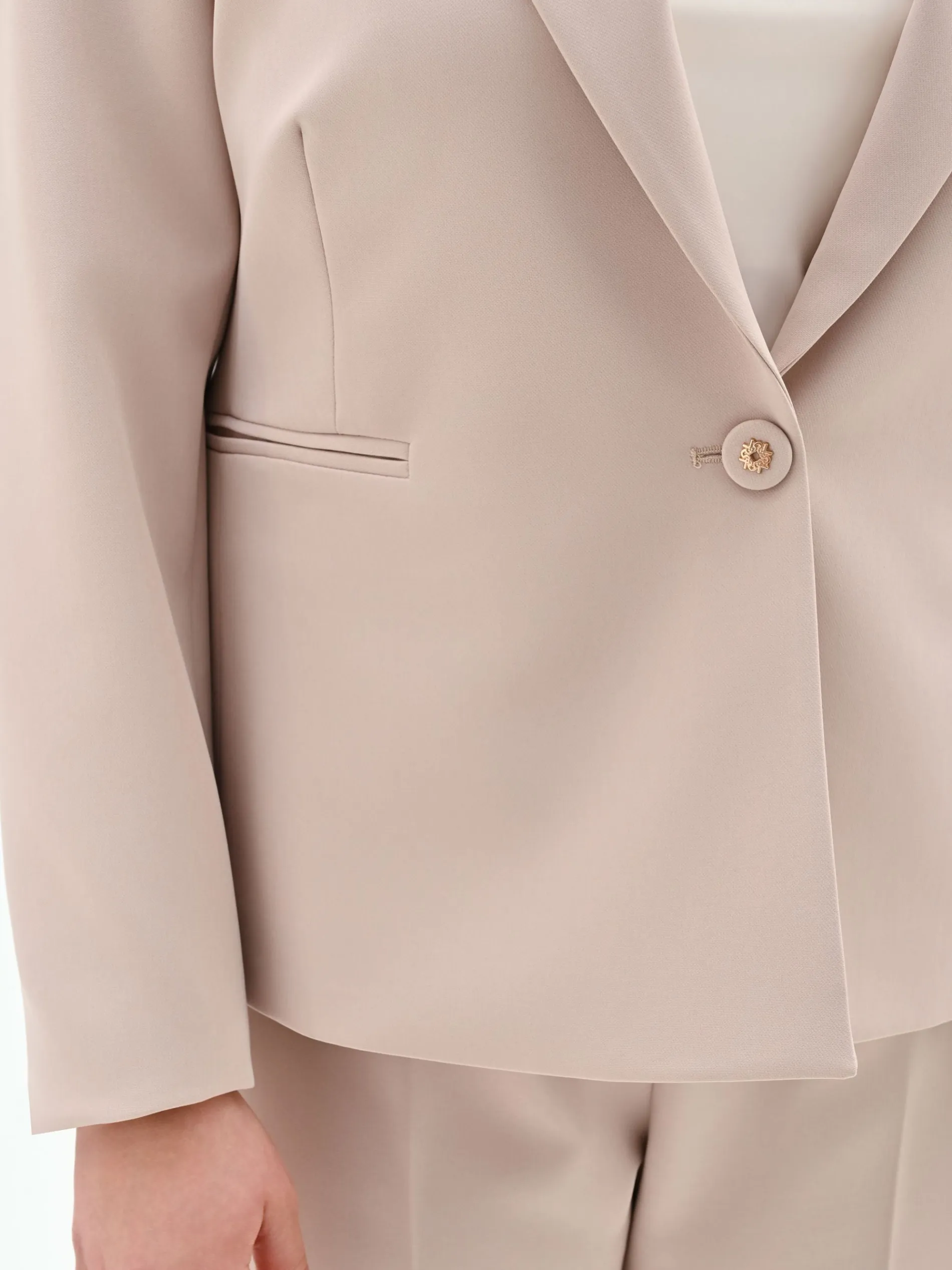 GIACCA CURVY MONOPETTO TORTORA BEIGE IN TESSUTO TECNICO