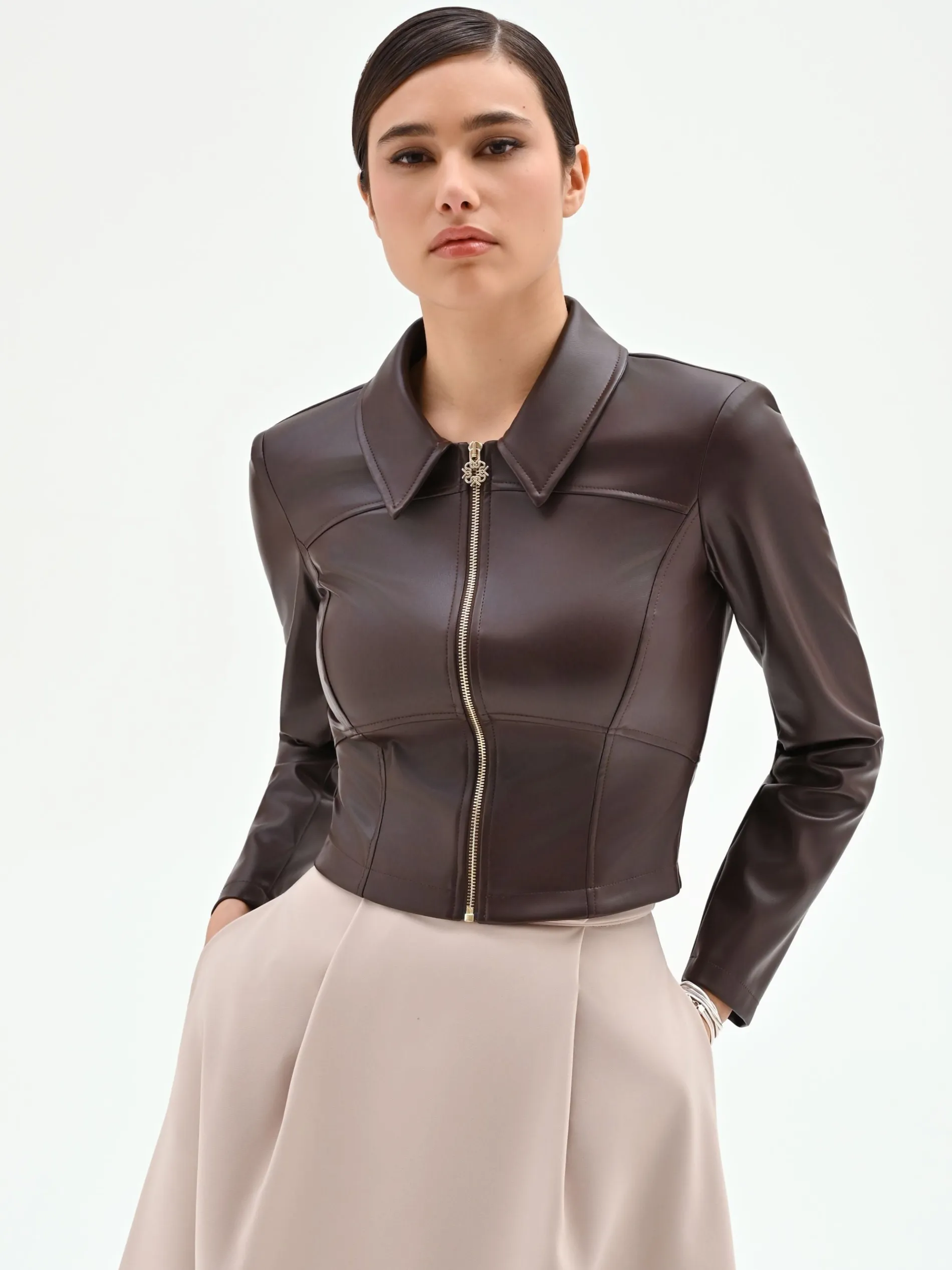 GIACCA SIMILPELLE MARRONE CON COLLETTO