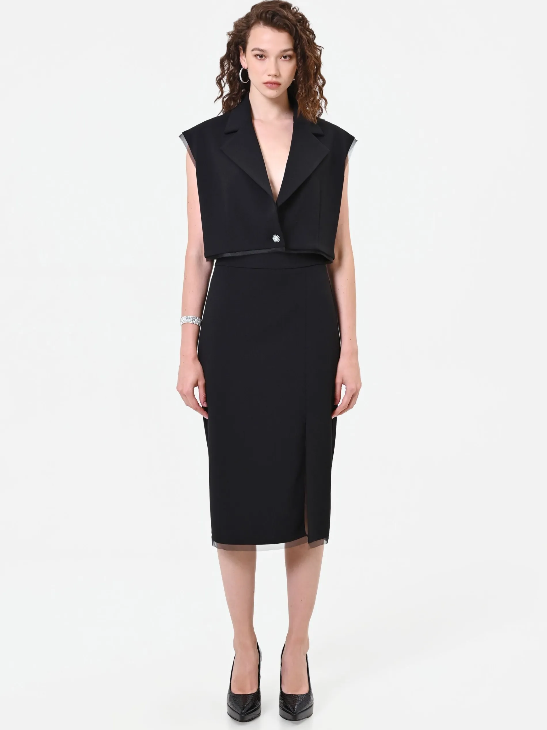 GILET NERO CROPPED CON DETTAGLI VELATI