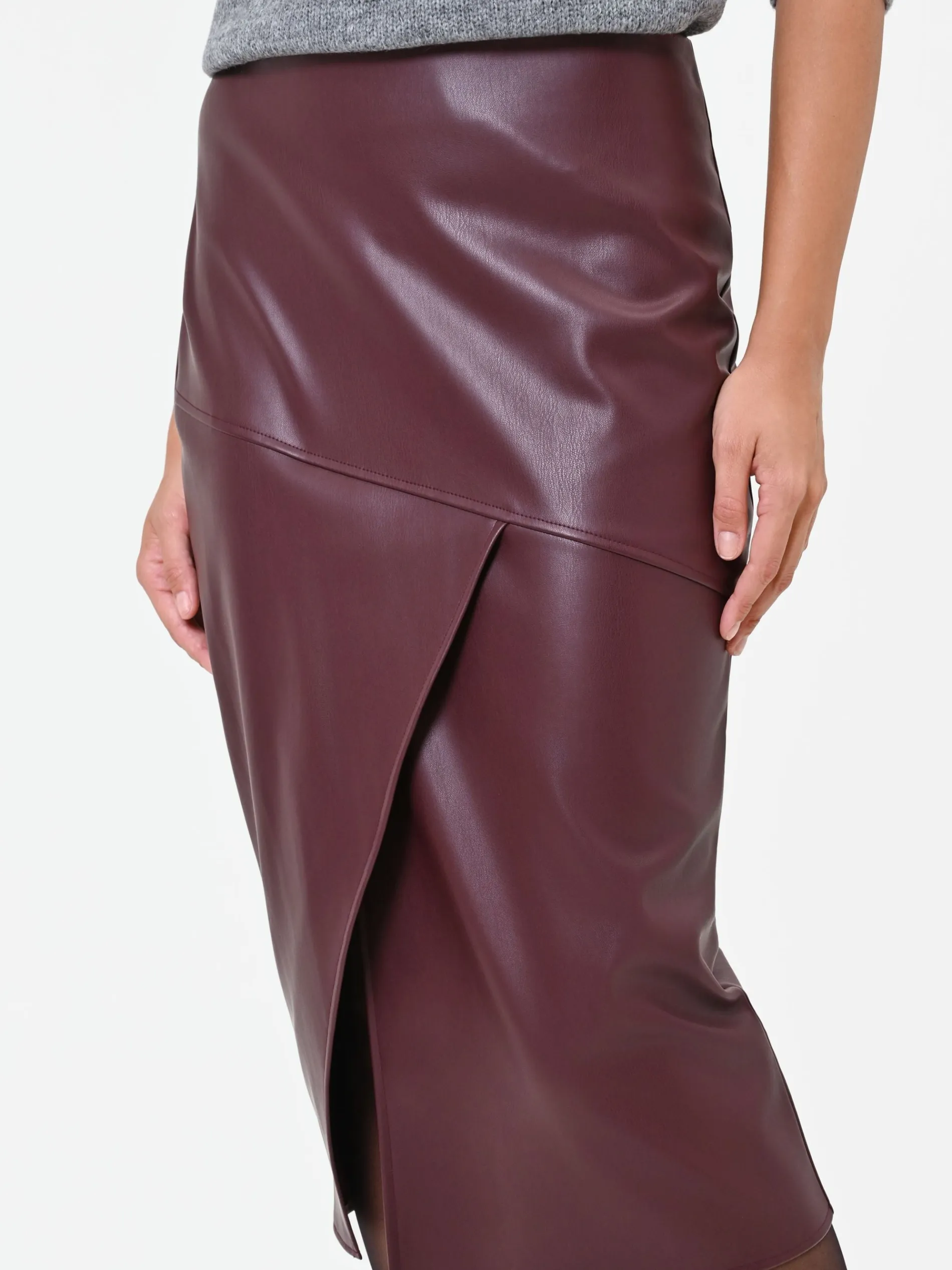 GONNA A TUBINO BORDEAUX EFFETTO PELLE