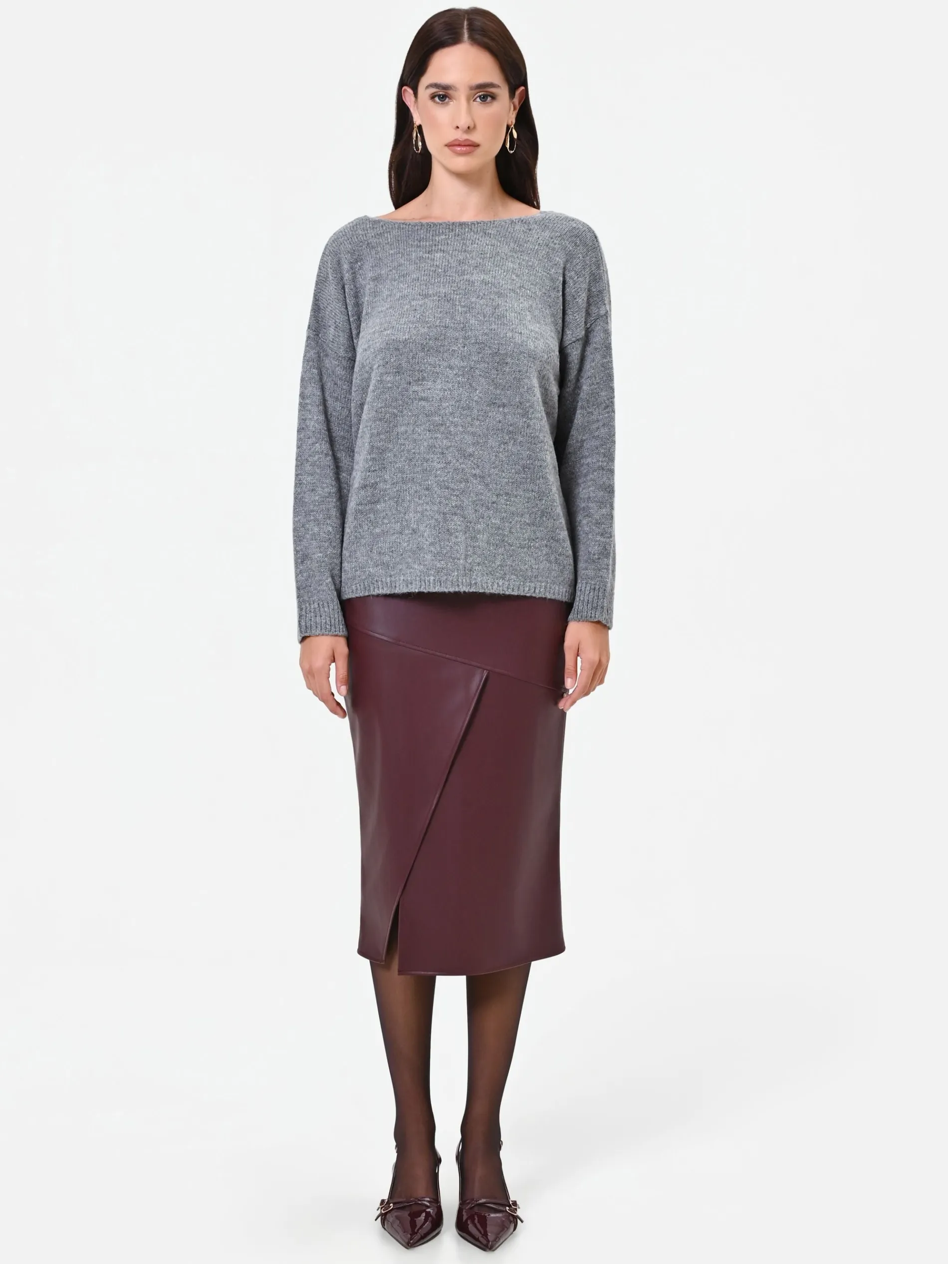 MAGLIA GRIGIA CON SCOLLO A BARCHETTA