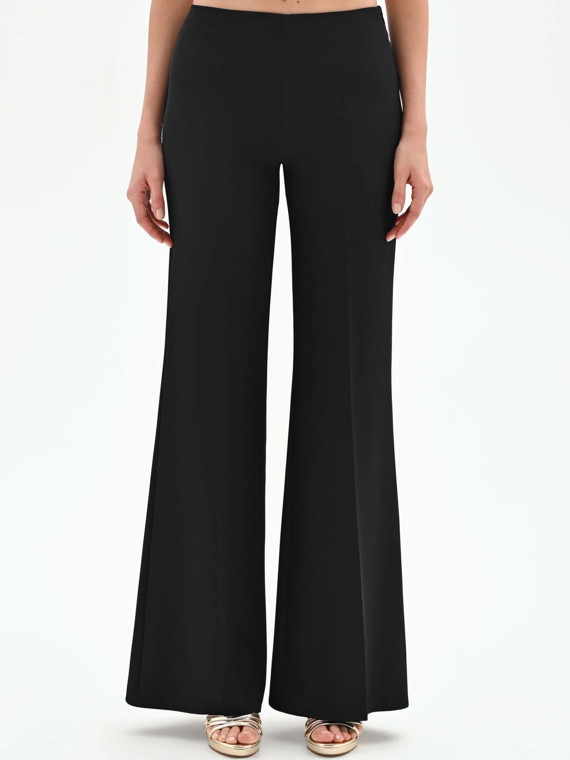 PANTALONE A PALAZZO NERO CON PIEGA STIRATA