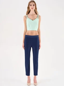 PANTALONE BLU A SIGARETTA CON CINTURINO A CONTRASTO