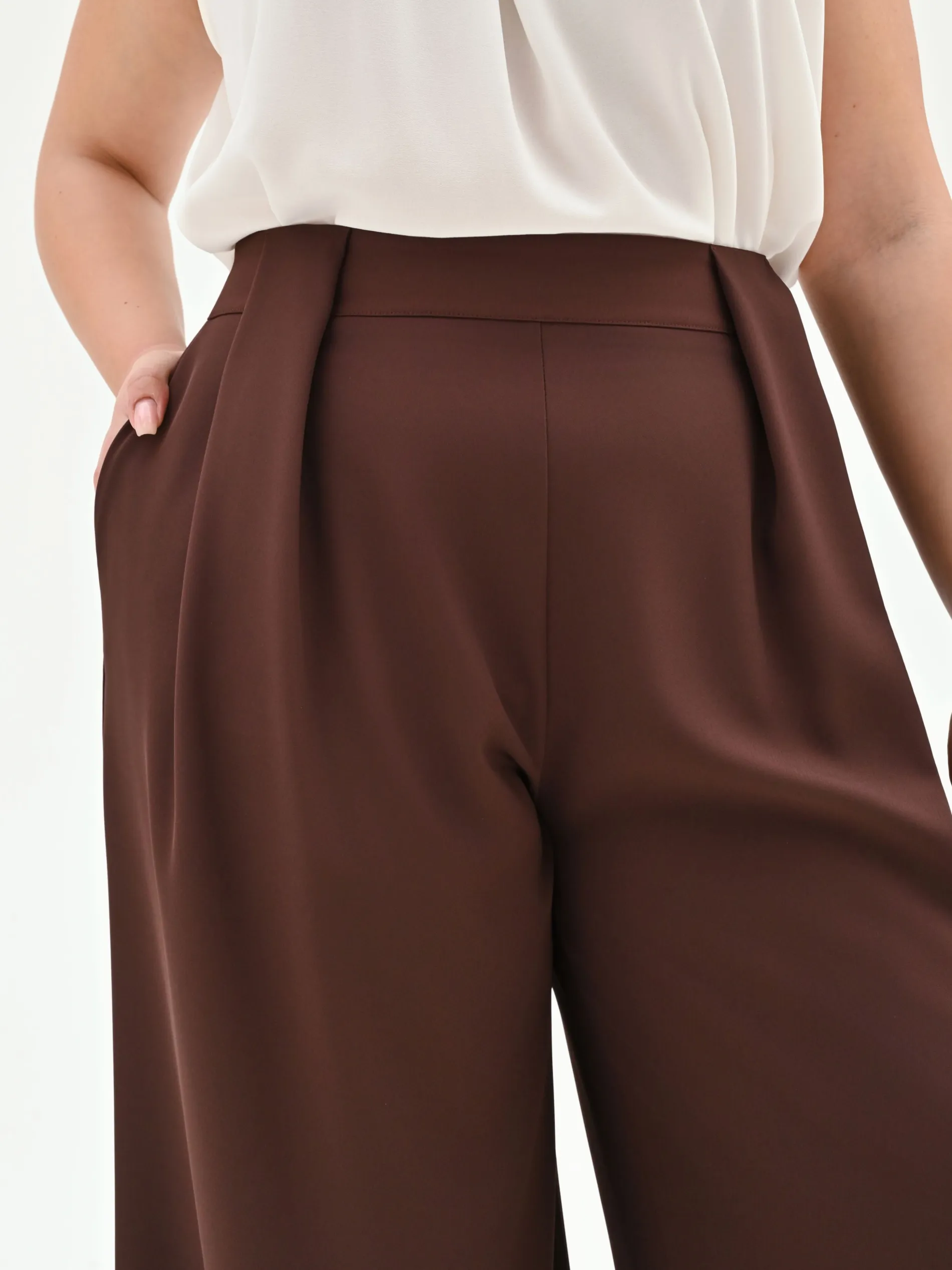 PANTALONE CURVY A PALAZZO CIOCCOLATO CON PINCES