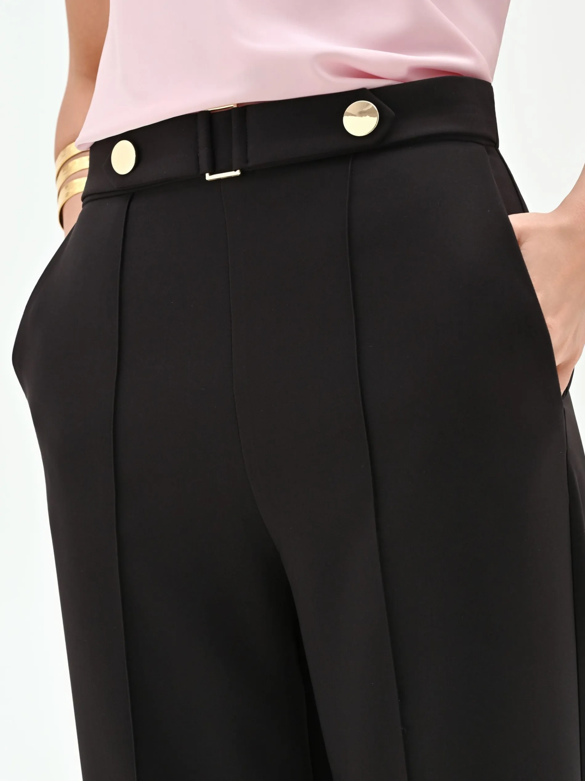 PANTALONE NERO A GAMBA DRITTA CON BOTTONI GIOIELLO