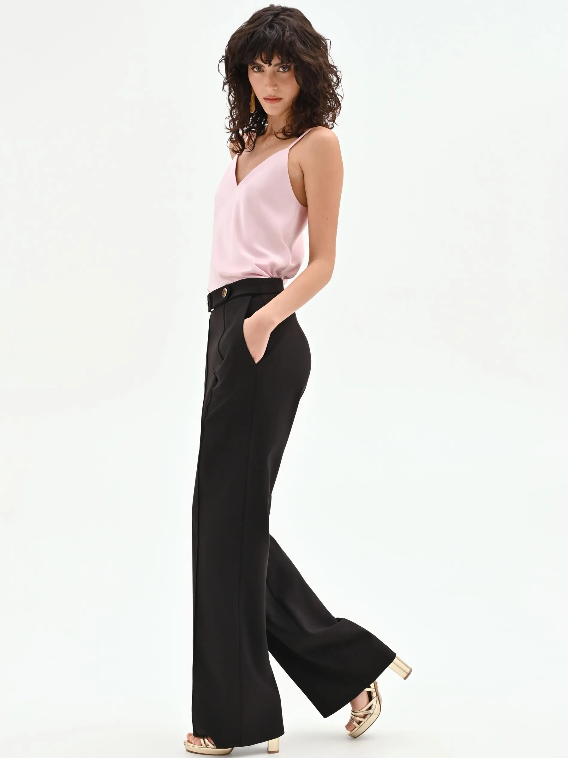 PANTALONE NERO A GAMBA DRITTA CON BOTTONI GIOIELLO