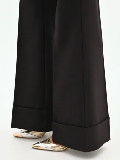 PANTALONE NERO A VITA ALTA CON RISVOLTO