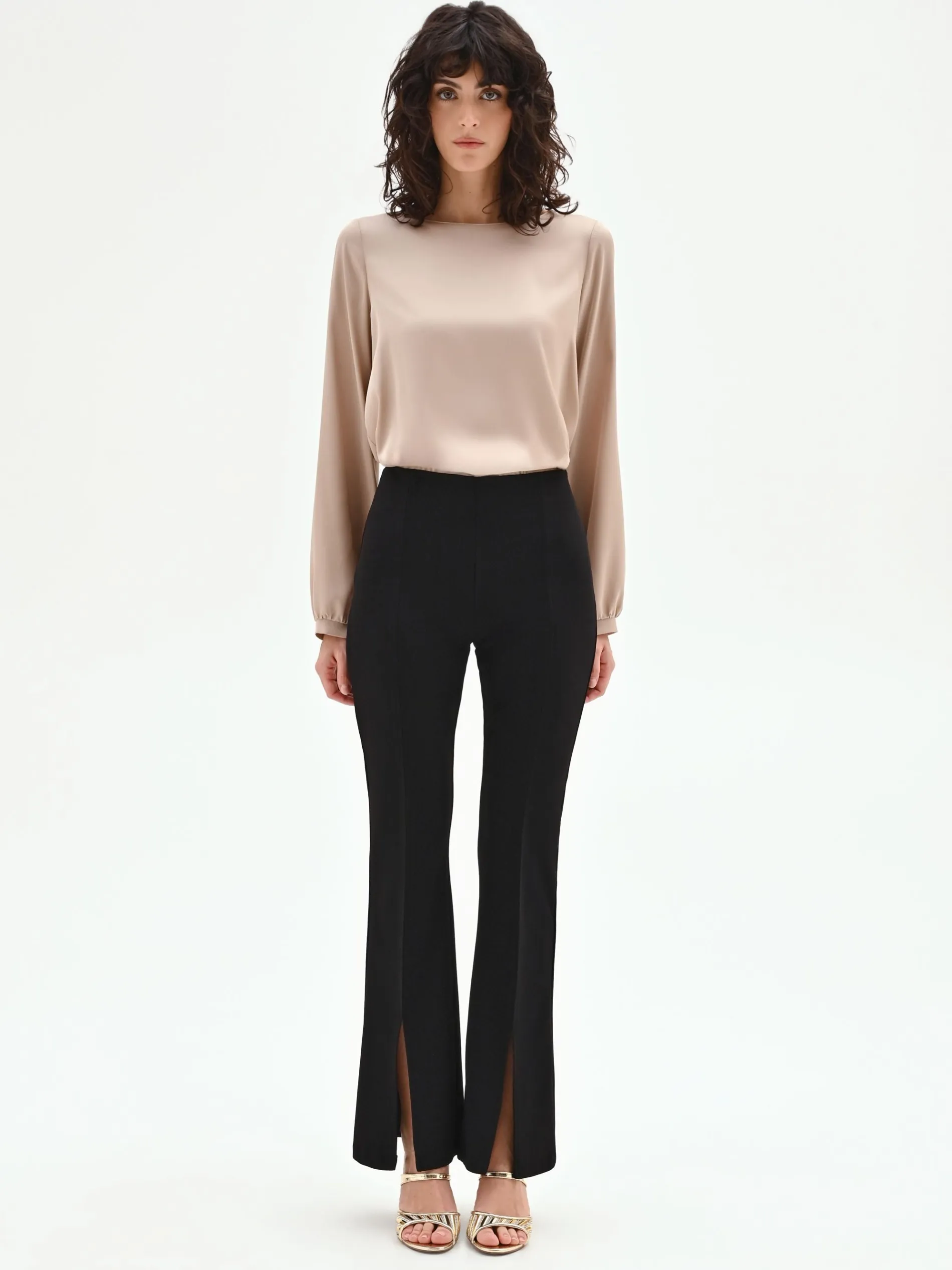 PANTALONE NERO FLARED CON SPACCO FRONTALE