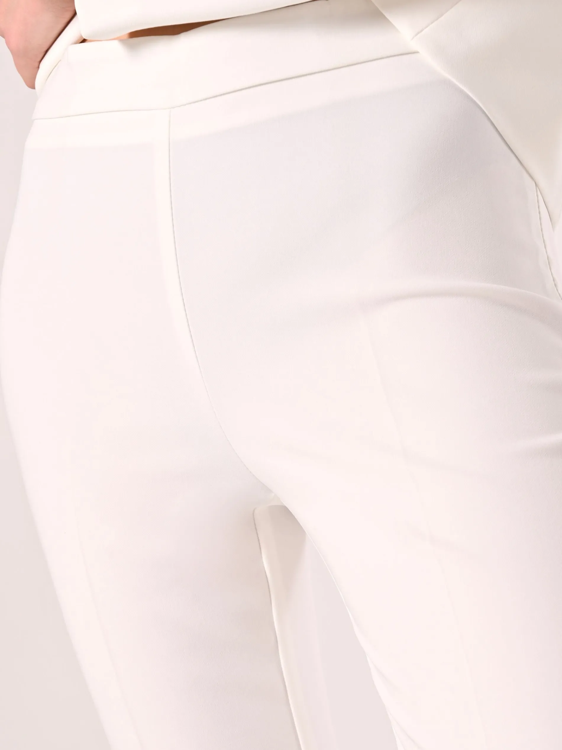 PANTALONI MID FLARED IN TESSUTO TECNICO BIANCO