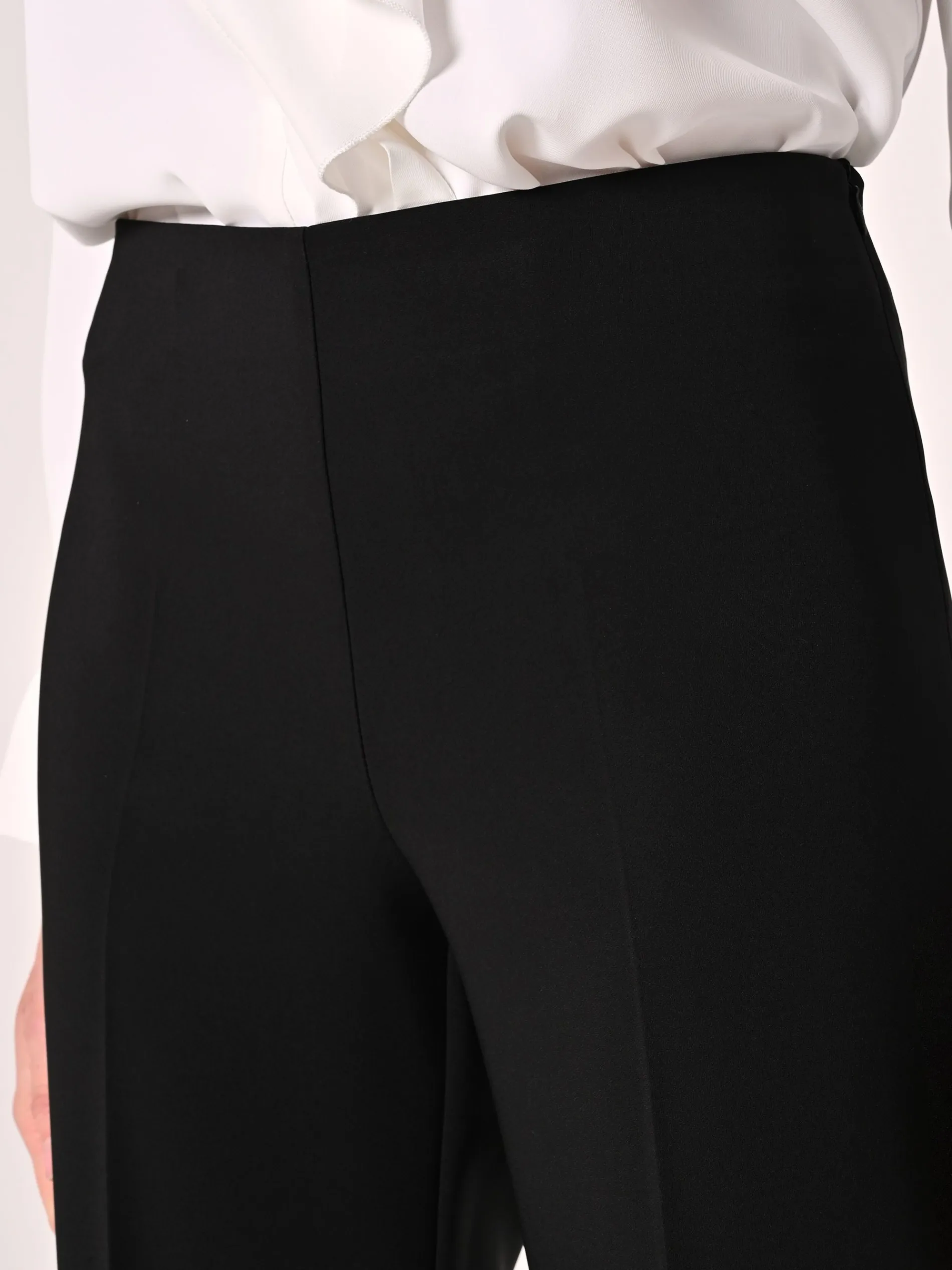 PANTALONI PALAZZO IN TESSUTO TECNICO NERO
