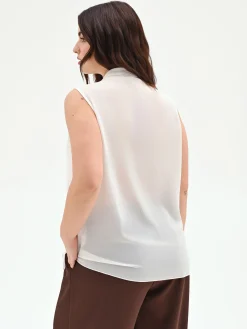 TOP CURVY BIANCO PANNA CON SPILLA GIOIELLO