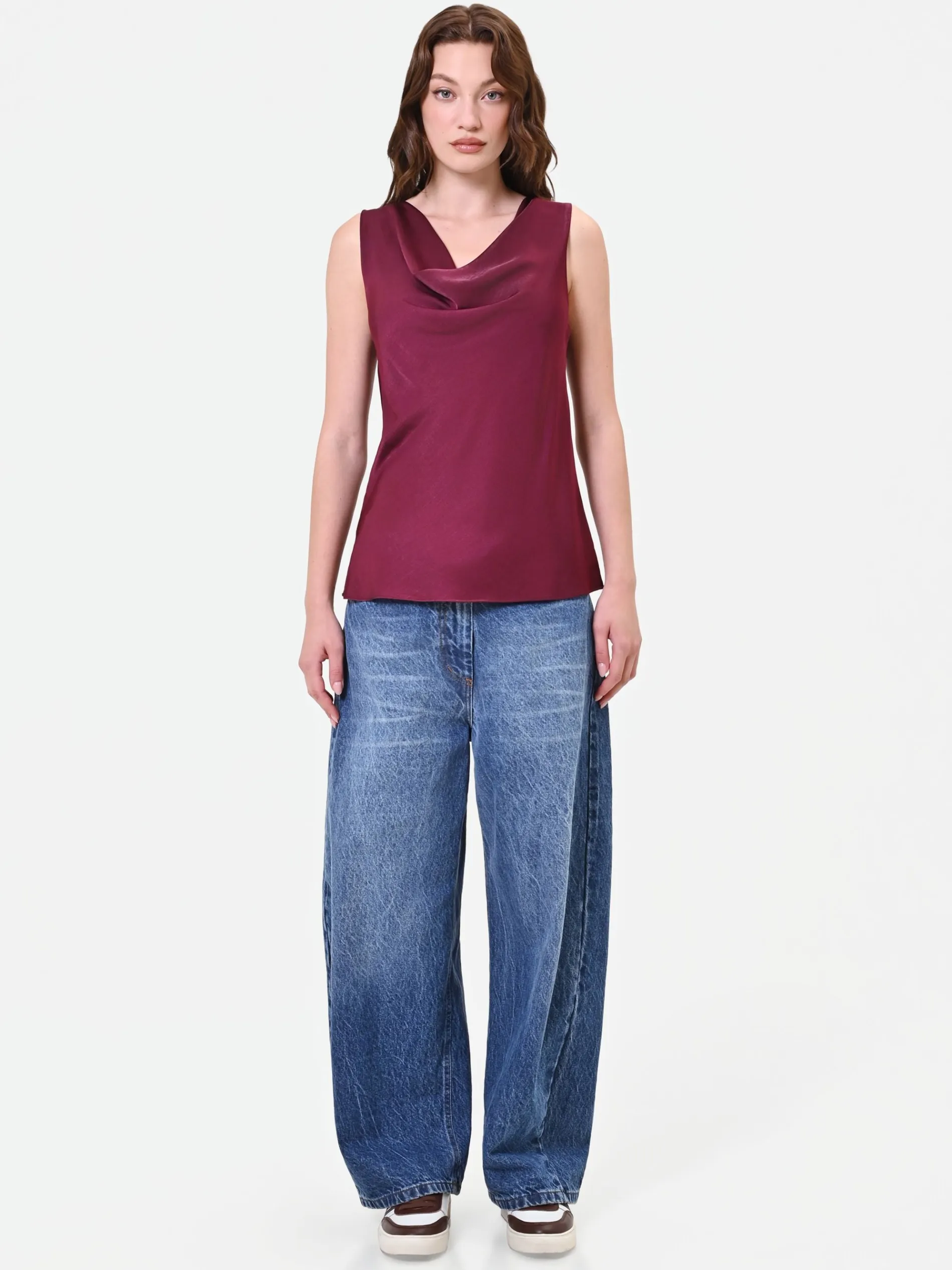 TOP IN RASO BORDEAUX CON SCOLLO A CAPPUCCIO