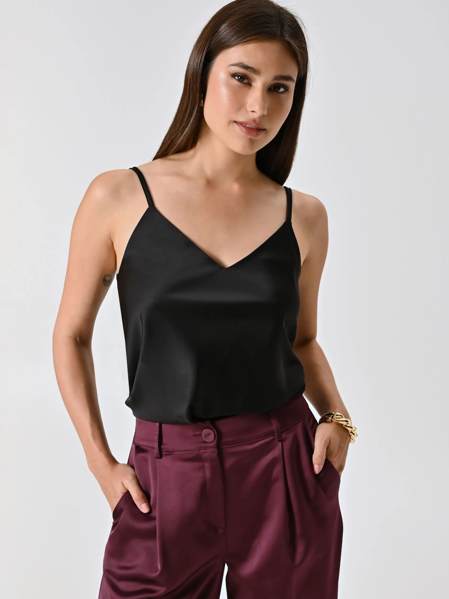 TOP NERO SPALLINE SOTTILI