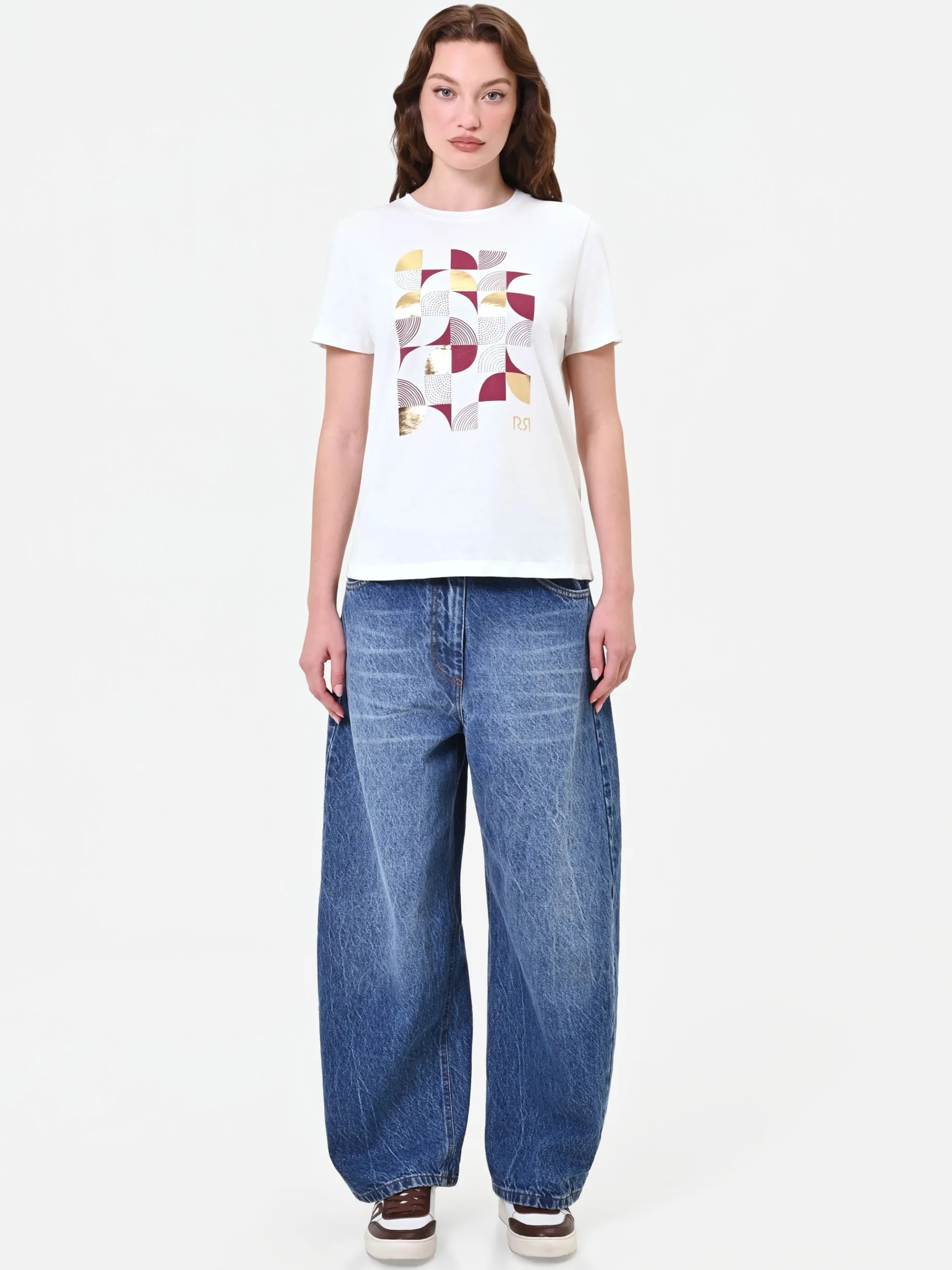 T-SHIRT PANNA CON STAMPA GRAFICA LAMINATA